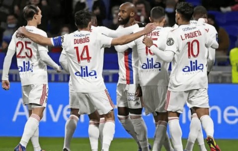 爱游戏(ayx)中国体育-赛前法国杯焦点战，塞维利亚内部沟通，震撼外界，身体对抗强度拉满的简单介绍