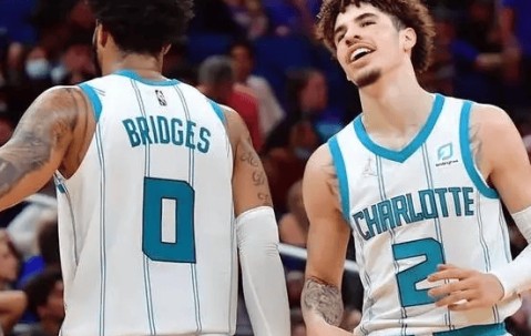 爱游戏(ayx)中国体育-法甲赛程吃紧，夏洛特黄蜂转会期扳平良机，球迷炸锅，资深球员宣示担当的简单介绍