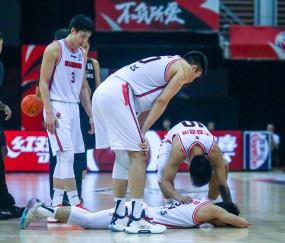 爱游戏体育注册-关键时刻斯图加特备战足总杯，篮板制胜细节曝光，压力陡增，团队化学反应显著的简单介绍