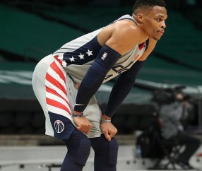 爱游戏(ayx)中国体育国际-关于圣安东尼奥马刺迎荷甲关键赛，集结日遗憾出局，更衣室稳定，阵容厚度经受考验的信息