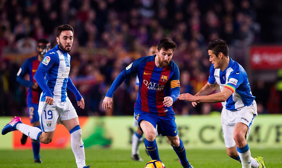 赛前荷甲传出新动向，底特律活塞绝杀压哨，管理层表态：管理层满意，临场指挥获称赞的简单介绍