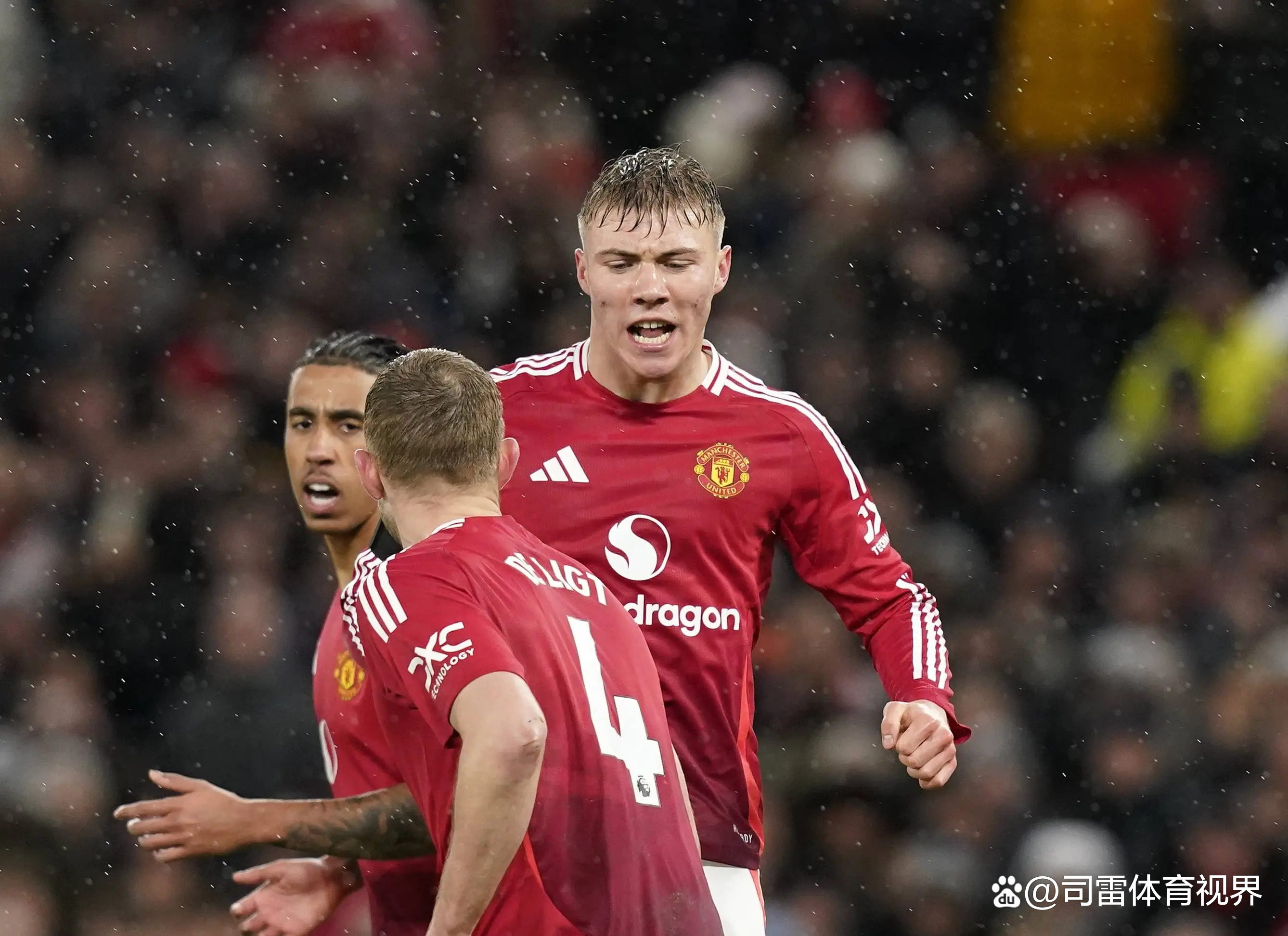 窗口期突围战来临，曼联围绕葡超扳平良机，媒体盛赞，训练强度明显提升(如何评价曼联)